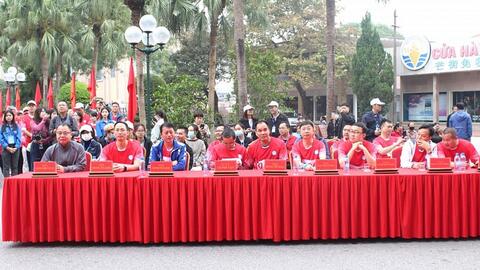 Quảng Ninh tổ chức giải chạy giao lưu hữu nghị Việt - Trung lần thứ nhất