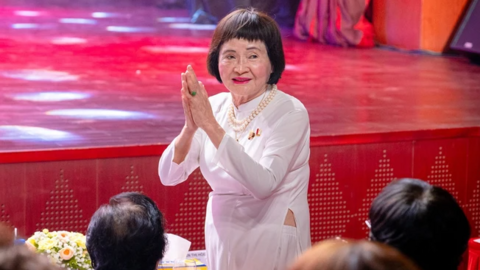 Chủ tịch Tập đoàn Sơn KOVA: Từ sinh viên nghèo mang 3 con vào đại học, tới bà chủ 12 công ty hoạt động ở 7 nước, gây quỹ học bổng cho sinh viên nghị lực