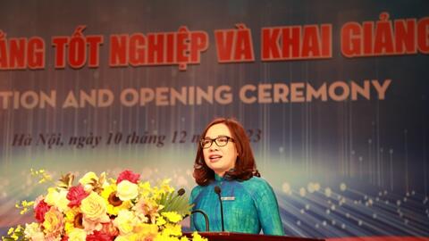 Trường Đại học Mở Hà Nội trao bằng tốt ngiệp tới 2.497 người học