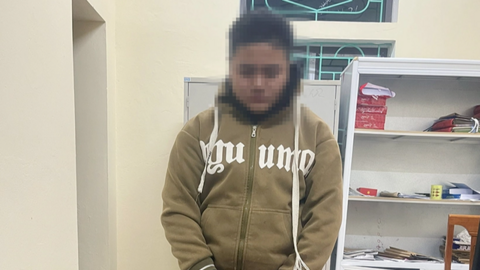 Đang đưa 103 quả pháo nổ 'khủng' tự chế đi tiêu thụ thì bị bắt giữ