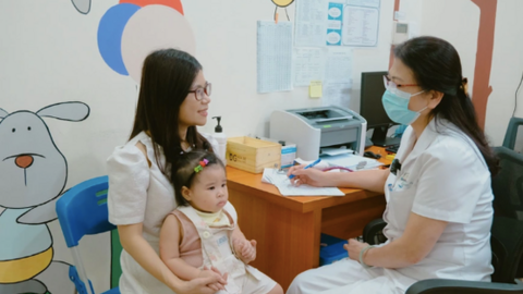 Bác sĩ chỉ ra điểm khác nhau giữa sốt xuất huyết và sốt virus thông thường