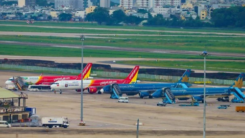 Tăng tải đường bay 'nóng' từ TPHCM dịp Tết