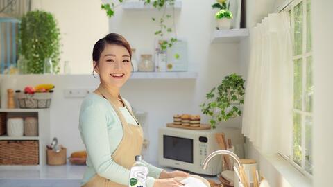 Unilever ra mắt nước rửa chén gốc thực vật: tiên phong cho xu hướng tiêu dùng an toàn