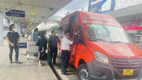 Sắp đưa 14 tuyến xe rước khách kết nối sân bay Tân Sơn Nhất vào hoạt động