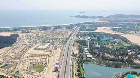 Một tỉnh ven biển miền Trung đang tìm chủ cho 2 dự án nghỉ dưỡng hơn 4.400 tỷ giữa lòng khu kinh tế đa ngành