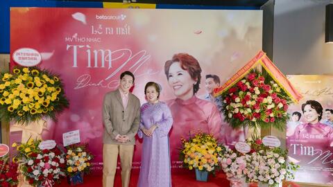 Tác giả Đinh Hằng lan tỏa giá trị gia đình với MV "Tìm mẹ"