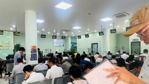 Giao dịch tăng gấp gần 3 lần cùng kỳ năm ngoái, cơ hội cuối cùng để nhà đầu tư “gom hàng” giá tốt?