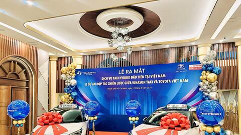 Vinasun chính thức ra mắt dịch vụ taxi hybrid đầu tiên tại Việt Nam: giá cước từ 11.000 đồng, cam kết mua 2.000 xe của Toyota