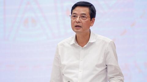 Thứ trưởng Bộ Xây dựng: Áp lực tiến độ xây nhà ở xã hội rất lớn, còn gần 100.000 căn hộ cần hoàn thành trong năm 2024