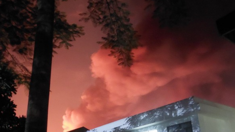 Cháy lớn tại Khu Công nghiệp Bàu Xéo ở Đồng Nai: Xe chữa cháy được huy động tối đa