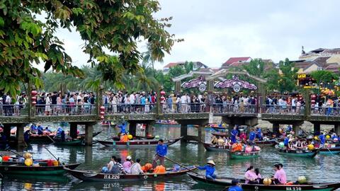 Không để xảy ra chèo kéo, ép giá du khách dịp 2/9