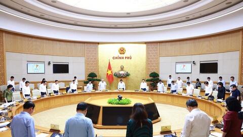 Chính phủ dành một phút mặc niệm các nạn nhân thiệt mạng do bão lũ