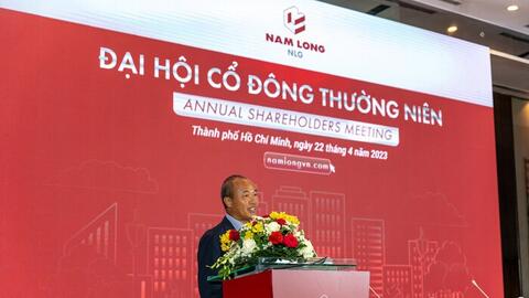 Chủ tịch Nam Long sẽ 'sang tay' 2 triệu cổ phiếu cho hai người con trai?