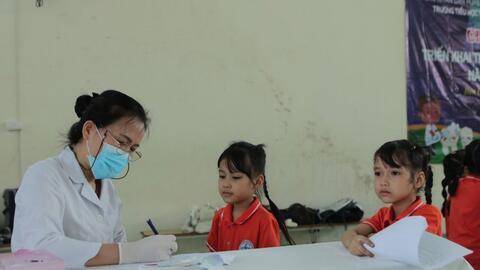 Chăm sóc răng miệng miễn phí cho gần 500 học sinh