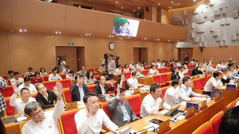 Trao tặng danh hiệu Công dân danh dự Thủ đô cho người nước ngoài