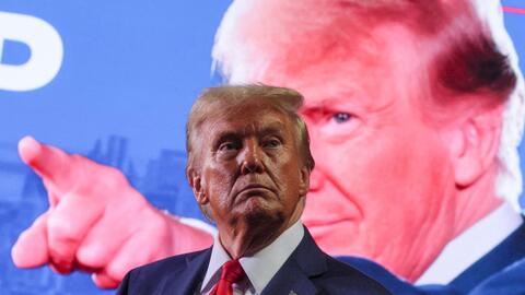 Ông Trump tuyên bố tăng thuế với hàng hóa đến từ Trung Quốc, Canda và Mexico