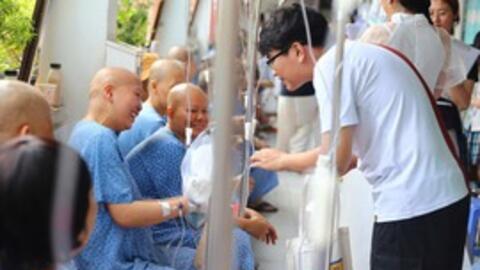 Vết sẹo dài ngày mưa và hành trình 3 năm giúp hàng trăm bệnh nhi ung thư được sưởi ấm