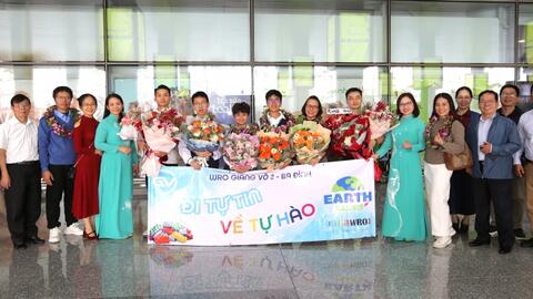 Trường THCS Giảng Võ 2 giành ngôi Á quân Olympic Robot