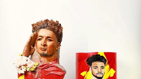 Độc đáo lời chúc Nguyễn Xuân Son bằng thơ lục bát  trên bánh 3D