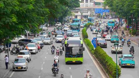 Giảm xe cá nhân, tăng vận tải công cộng, thúc đẩy giao thông xanh