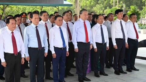 Tổng Bí thư, Chủ tịch nước Tô Lâm dâng hương tại khu Di tích Tổng Bí thư Hà Huy Tập