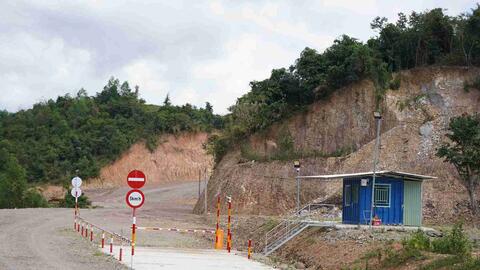 Đối thoại với doanh nghiệp về khiếu nại liên quan cơ chế đặc thù khai thác mỏ đất