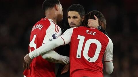 Arsenal và quyền tự quyết ngôi vô địch Premier League