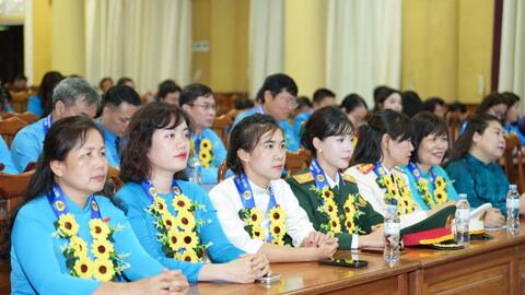 Gốm Đất Việt gắn thu nhập của người lao động với năng suất để phát triển bền vững