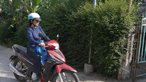 Nước nhiễm phèn, nhiễm mặn khiến hàng nghìn hộ dân thiếu nước sạch