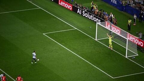 Messi giữ kỷ lục đá hỏng phạt đền tại World Cup