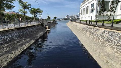 Nước thải ô nhiễm nặng xả thẳng ra vịnh Hạ Long