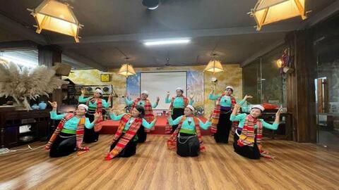 Phú Thọ khai thác nhân lực địa phương làm kinh tế du lịch
