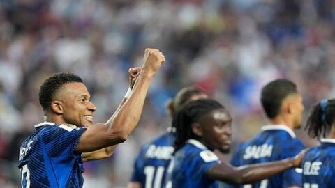 Mbappe cạnh tranh với Messi, lập thêm kỷ lục mới
