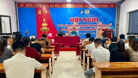 Doanh nghiệp Hà Tĩnh đối thoại với người lao động về việc làm, thu nhập