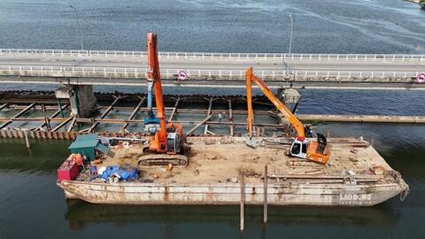 Sửa chữa khẩn cấp công trình ngăn mặn của Huế