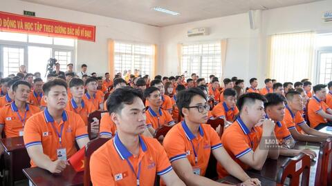 Đăng ký đi làm việc ở nước ngoài, cảnh giác môi giới hứa "bao đậu 100%"