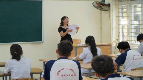 Duy trì kỳ thi tốt nghiệp THPT, hướng tới tổ chức thi trên máy tính
