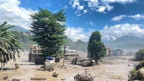 Bí ẩn phía sau trận lũ quét kinh hoàng ở Nepal, nghi do sạt lở ở thượng nguồn