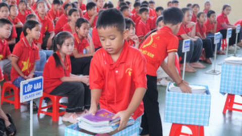 Nghệ An phát động quyên góp sách giáo khoa, xây dựng tủ sách dùng chung