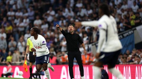 Tottenham: Tiền đã chi, vấn đề vẫn còn nguyên