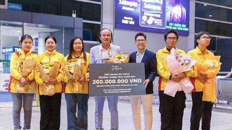 10 kỳ thủ cờ vua Việt Nam về nước sau kết quả vượt kỳ vọng tại Olympiad 2026