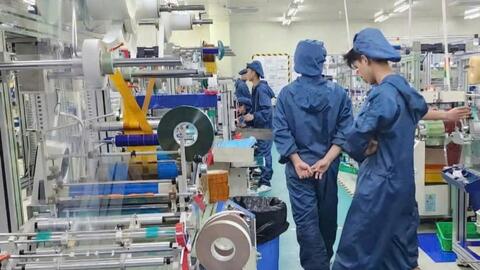 Lao động phổ thông khó tăng thu nhập trước làn sóng chuyển đổi số