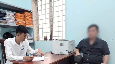 Trích xuất camera, xử lý đối tượng đổ rác trái quy định tại phường Tam Bình