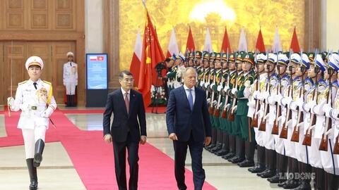 Thủ tướng Lê Minh Hưng chủ trì lễ đón chính thức Thủ tướng Ba Lan Donald Tusk