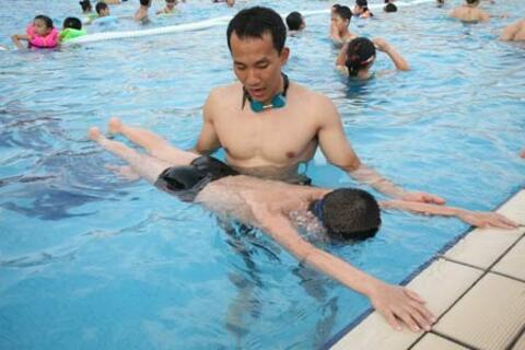 <a href="/song-xanh/giao-duc" title="Giáo dục" rel="dofollow">Giáo dục</a>