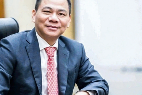 <a href="/thuong-hieu-xanh/doanh-nhan" title="Doanh nhân" rel="dofollow">Doanh nhân</a>