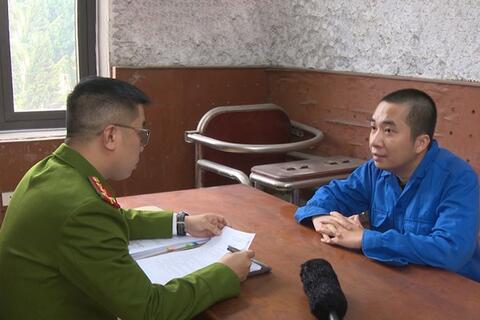 <a href="/thuong-hieu-xanh/doanh-nhan" title="Doanh nhân" rel="dofollow">Doanh nhân</a>