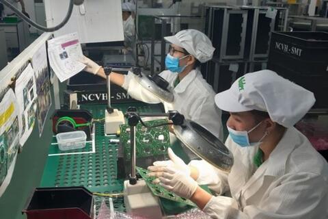 <a href="/thuong-hieu-xanh/giai-phap-doanh-nghiep" title="Giải pháp" rel="dofollow">Giải pháp</a>