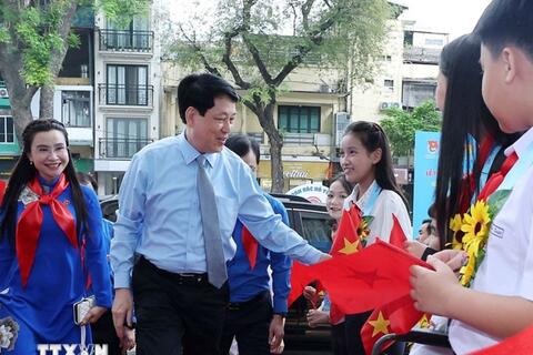 <a href="/thuong-hieu-xanh/tin-tuc/tin-trong-nuoc" title="Tin trong nước" rel="dofollow">Tin trong nước</a>