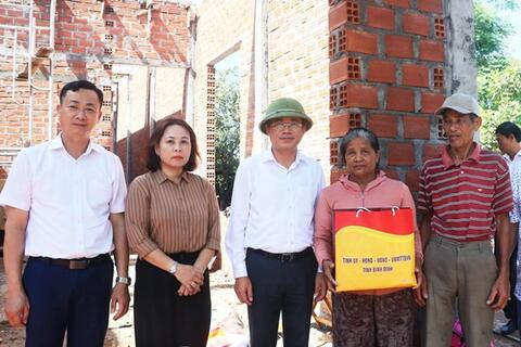 <a href="/phat-trien-ben-vung" title="Phát triển bền vững" rel="dofollow">Phát triển bền vững</a>